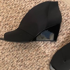 Bandilino peep toe wedge boot with slit